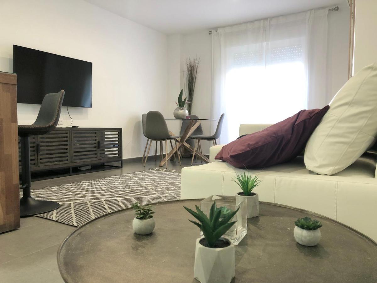 Varela Apartamentos B Малага Экстерьер фото